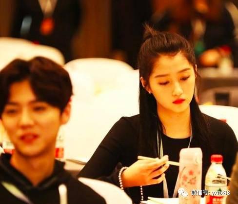 鹿晗关晓彤娱乐圈吃瓜